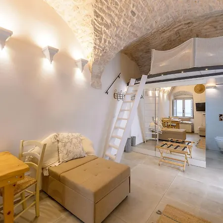 Alcova Cellini 3*